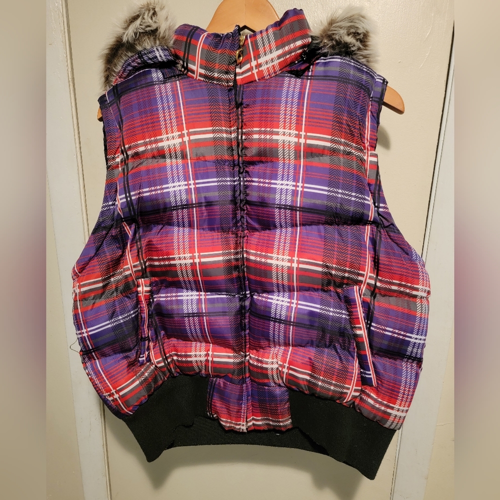 Blue Axes Sleeveless Hooded Puffer Jacket